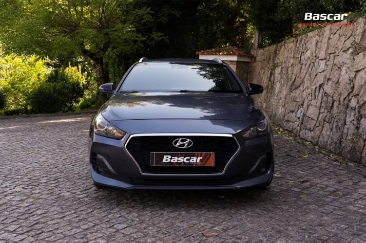hyundai-i30-sw-2020-diesel-1598cc