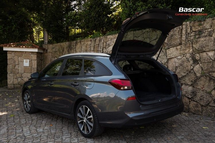 hyundai-i30-sw-2020-diesel-1598cc