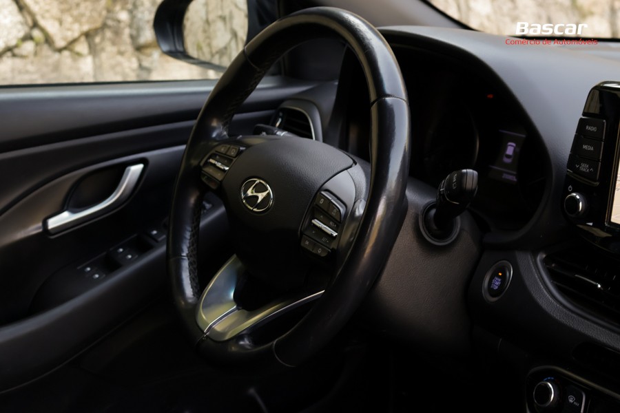 hyundai-i30-sw-2020-diesel-1598cc
