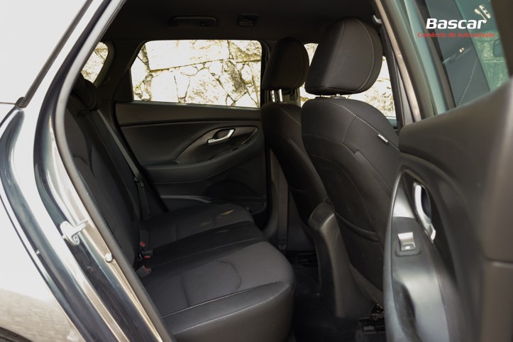 hyundai-i30-sw-2020-diesel-1598cc