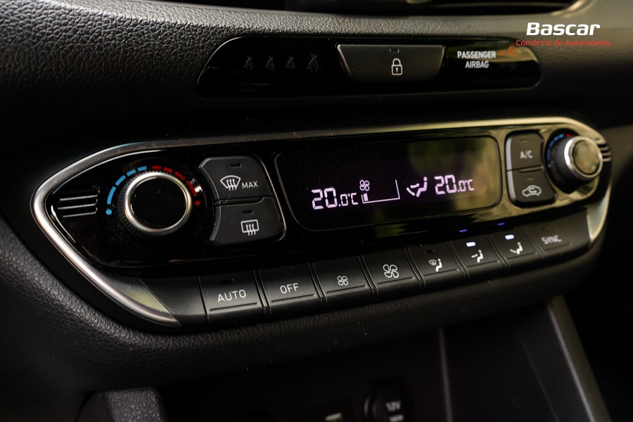 hyundai-i30-sw-2020-diesel-1598cc