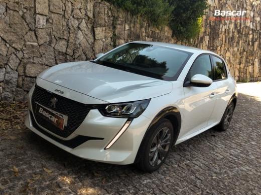 peugeot-208-2021-eletrico-500cc