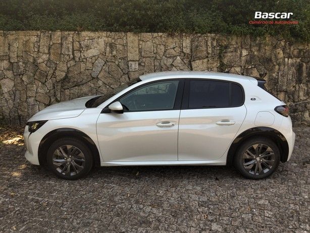 peugeot-208-2021-eletrico-500cc