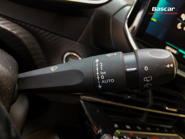 peugeot-208-2021-eletrico-500cc