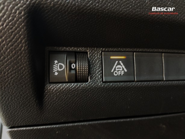 peugeot-208-2021-eletrico-500cc