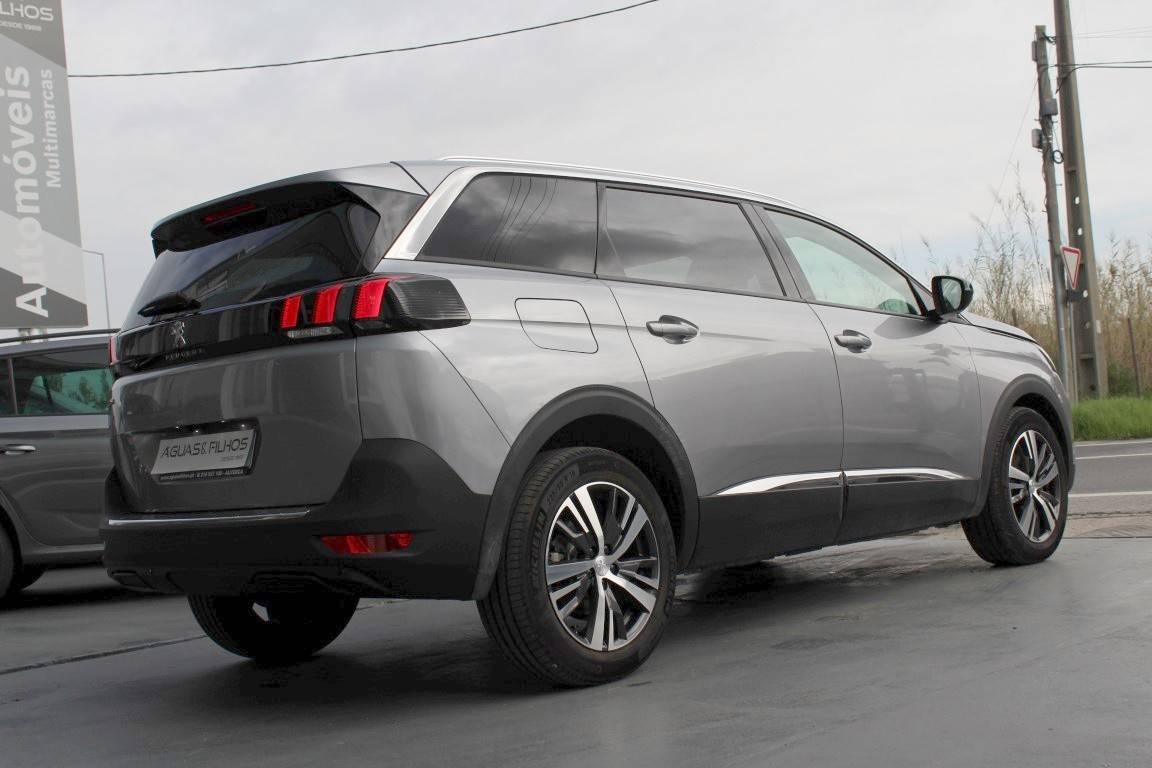 peugeot-5008-2023-diesel-1499cc