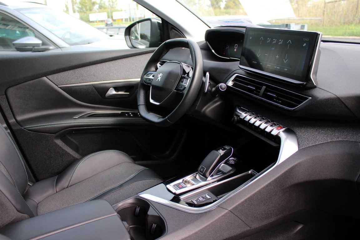 peugeot-5008-2023-diesel-1499cc
