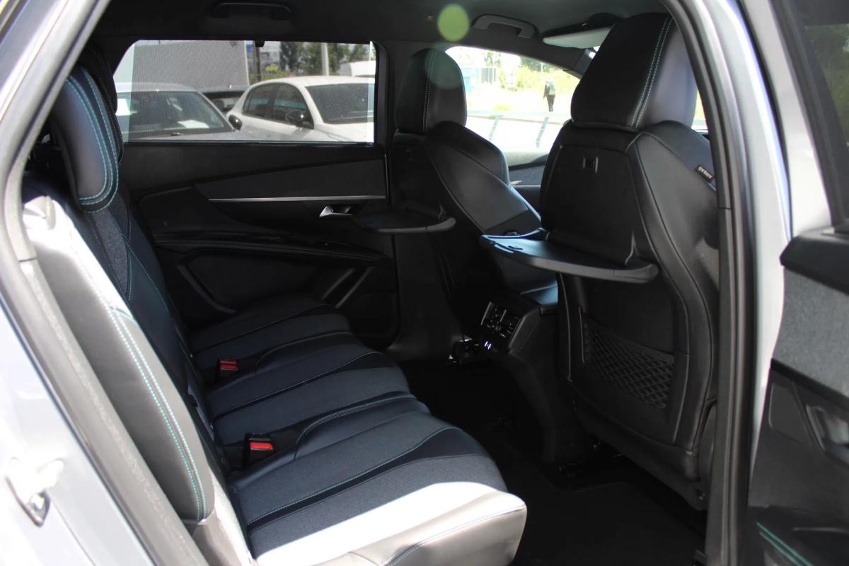 peugeot-5008-2023-diesel-1499cc