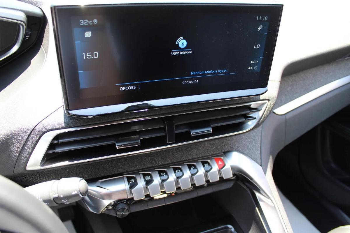 peugeot-5008-2023-diesel-1499cc
