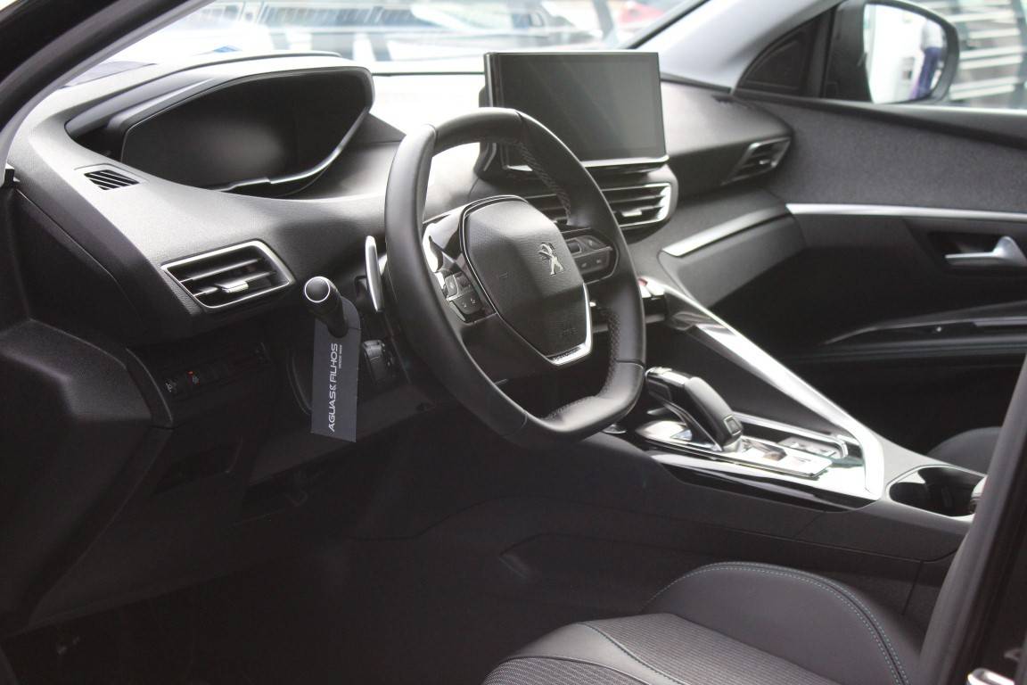 peugeot-5008-2022-diesel-1499cc