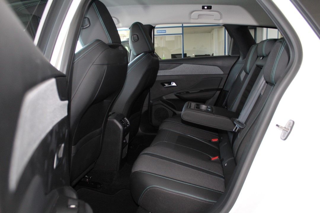 peugeot-308-2022-gasolina-1199cc