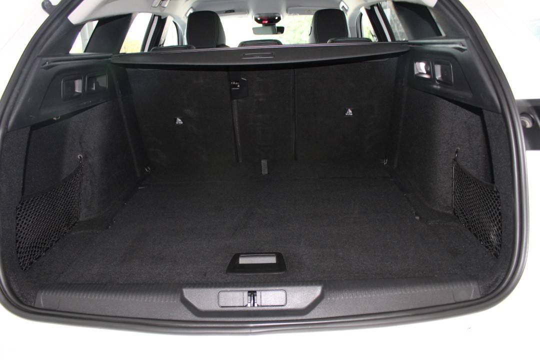 peugeot-308-2022-gasolina-1199cc