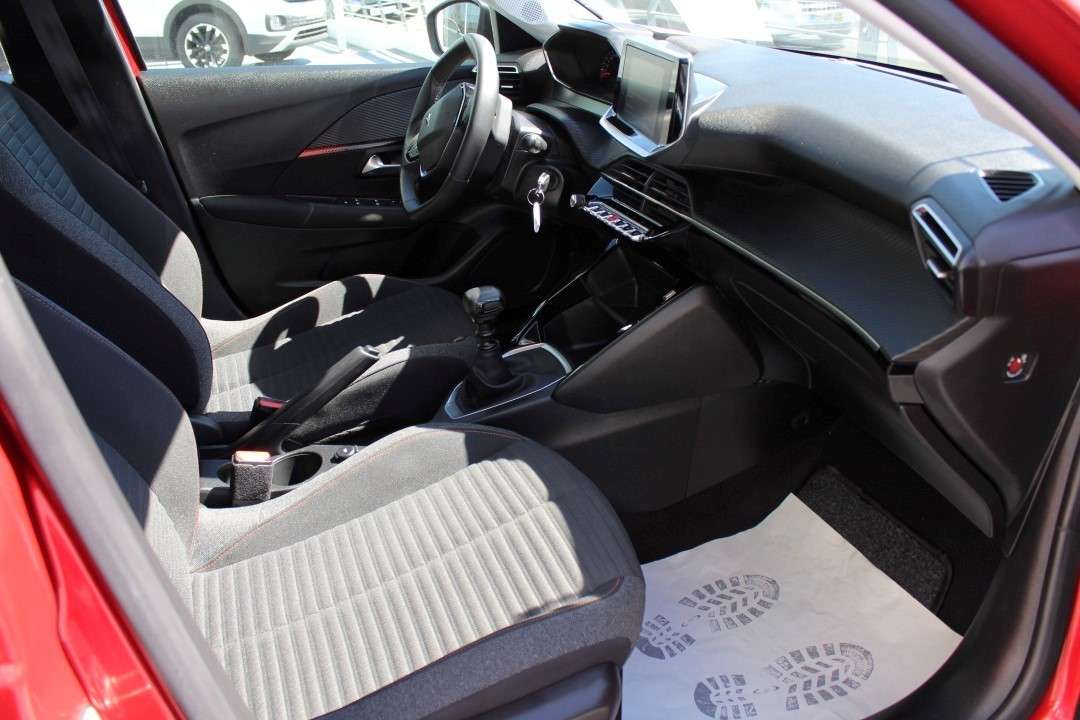 peugeot-208-2022-gasolina-1199cc