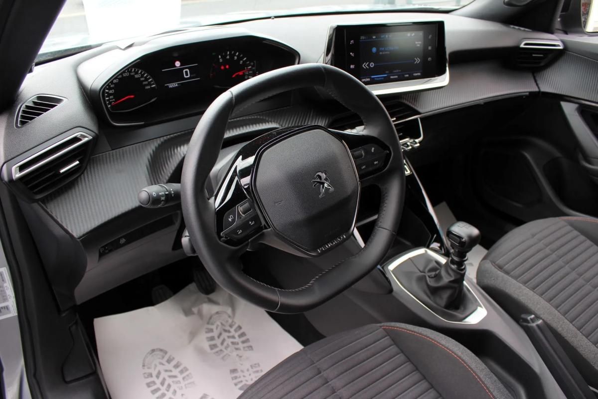 peugeot-2008-2023-gasolina-1199cc