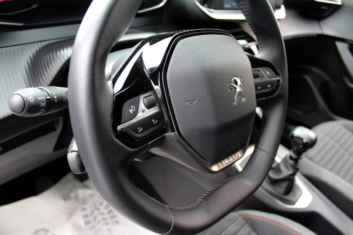 peugeot-2008-2023-gasolina-1199cc