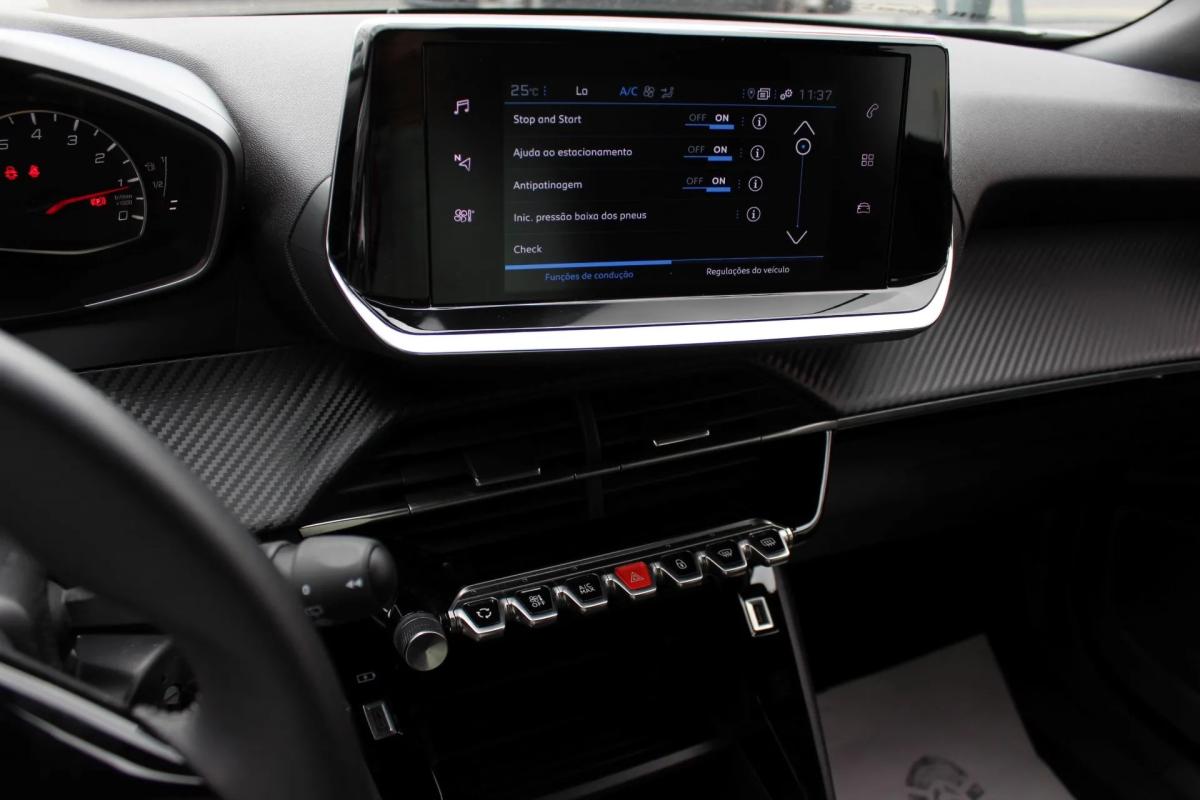 peugeot-2008-2023-gasolina-1199cc