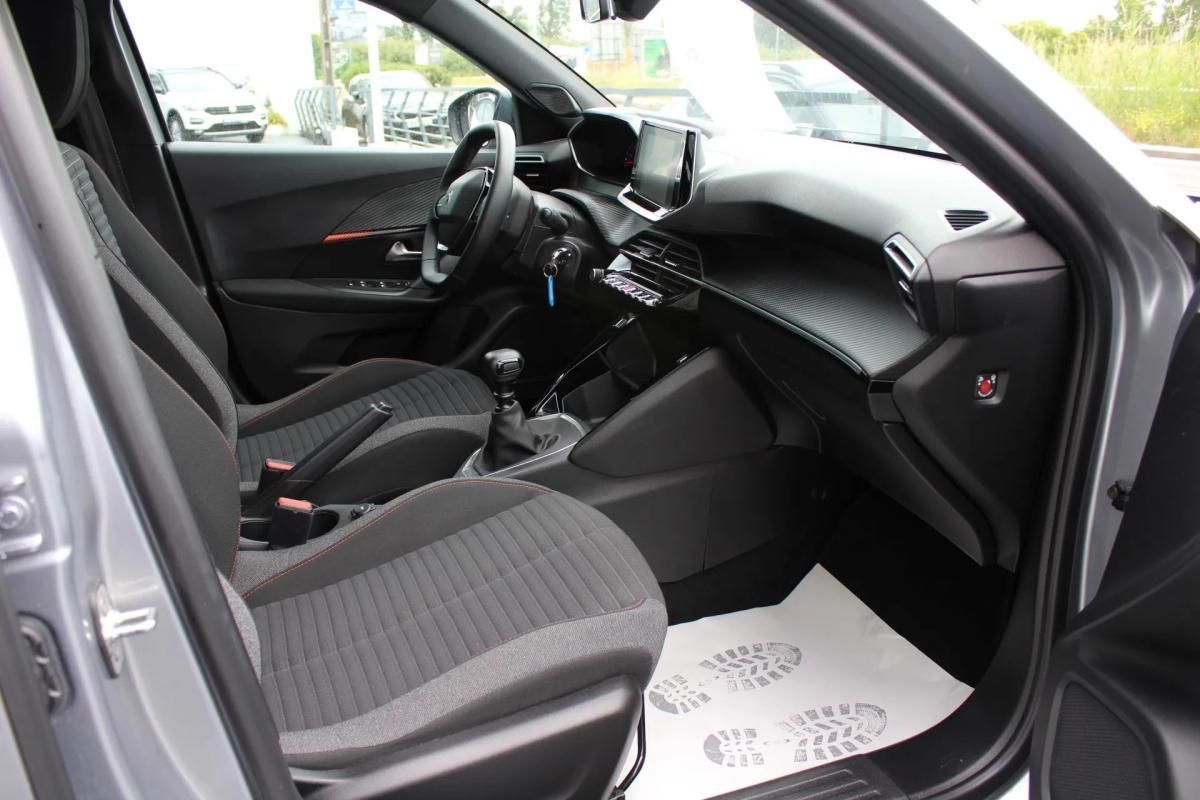 peugeot-2008-2023-gasolina-1199cc