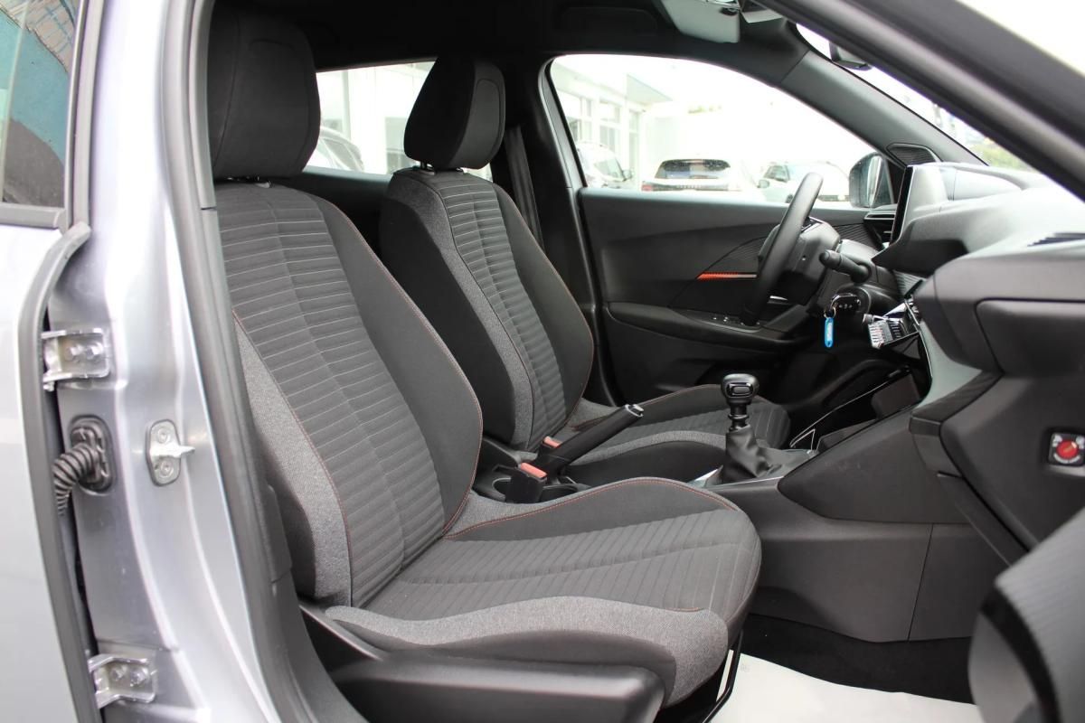 peugeot-2008-2023-gasolina-1199cc