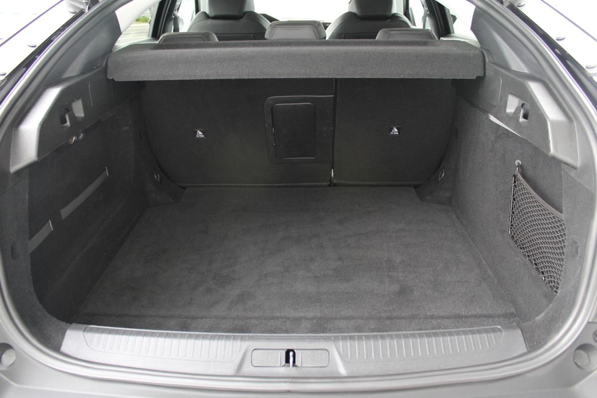 peugeot-408-2025-gasolina-1199cc