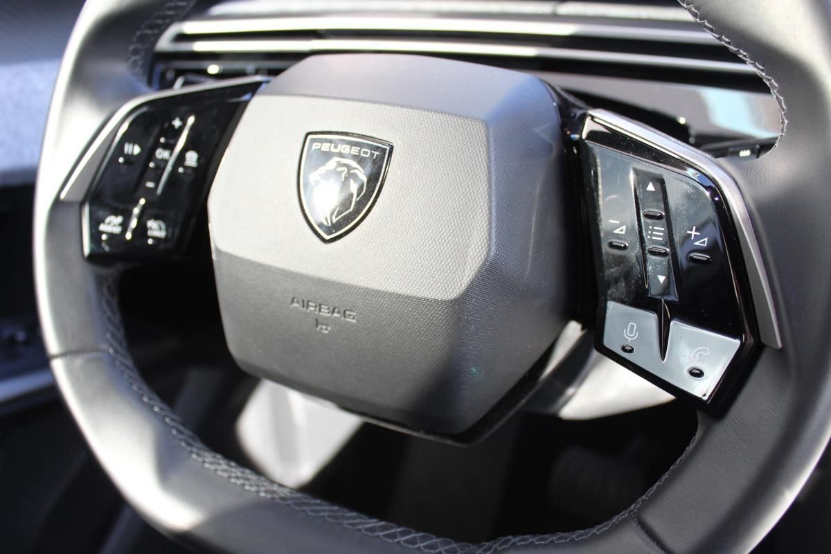peugeot-5008-2025-gasolina-1199cc