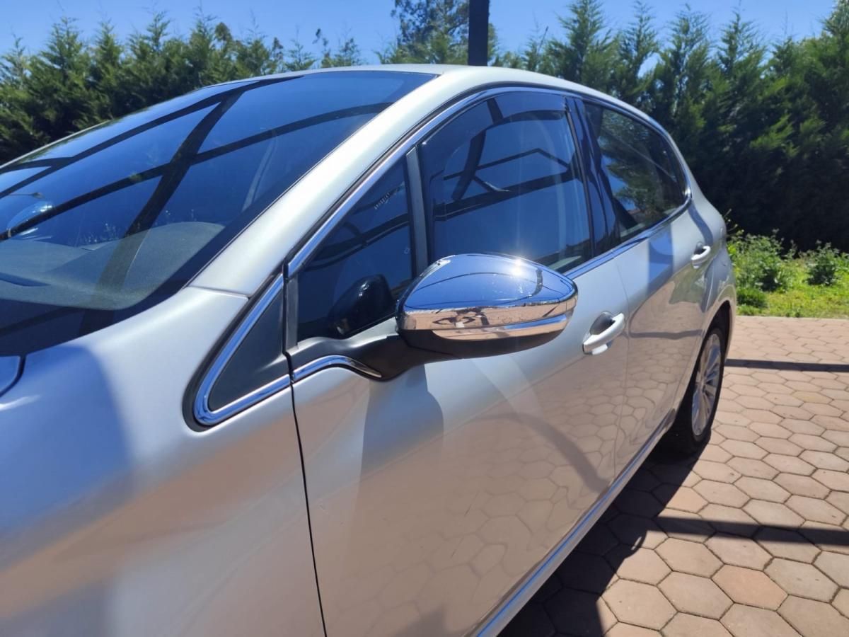 peugeot-208-2016-diesel-1560cc
