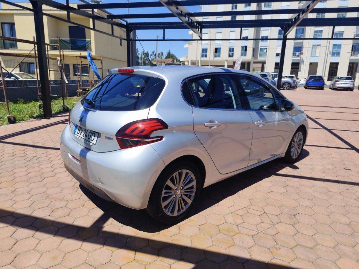 peugeot-208-2016-diesel-1560cc