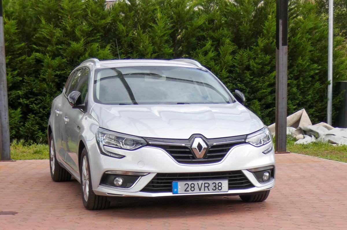 renault-megane-sport-tourer-2018-diesel-1461cc