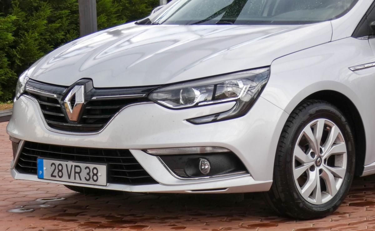 renault-megane-sport-tourer-2018-diesel-1461cc