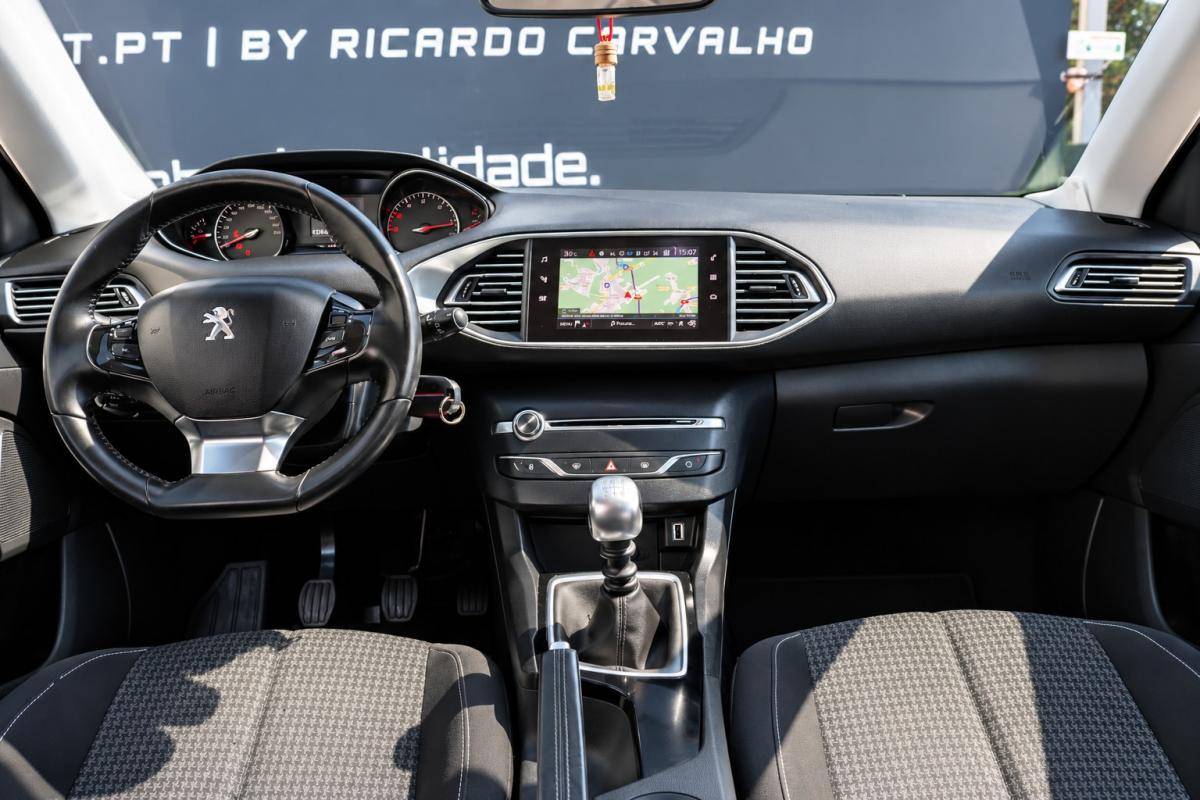 peugeot-308-2018-diesel-1499cc