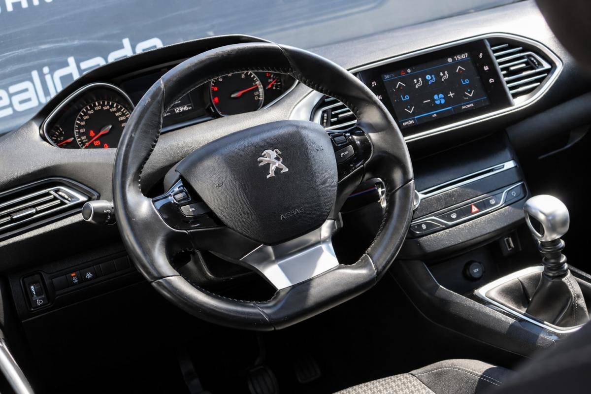 peugeot-308-2018-diesel-1499cc