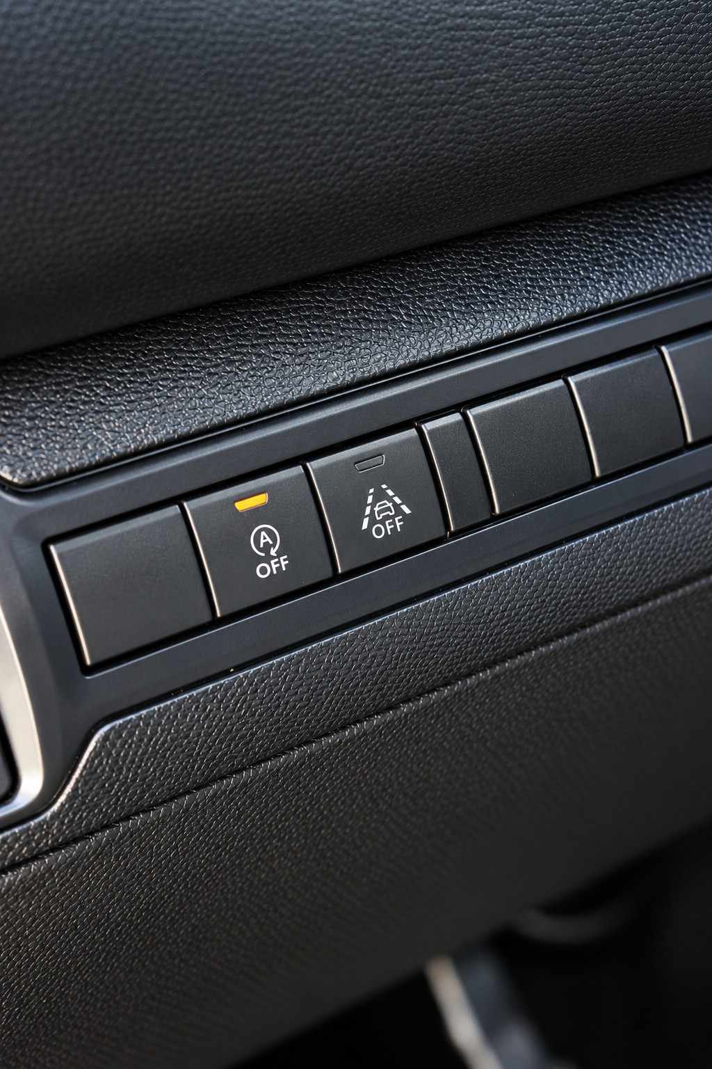 peugeot-308-2018-diesel-1499cc