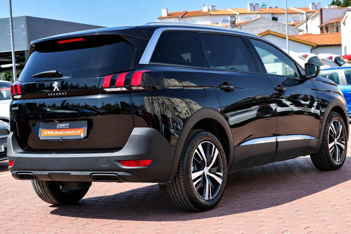 peugeot-5008-2023-diesel-1499cc