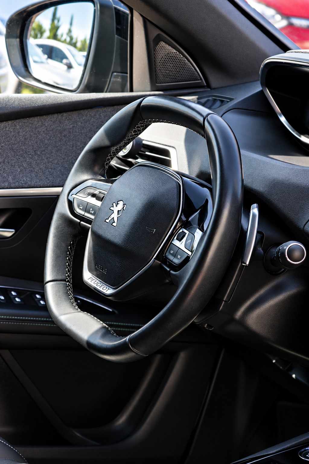 peugeot-5008-2023-diesel-1499cc