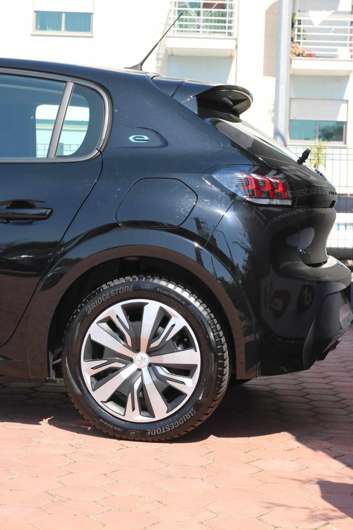 peugeot-208-2023-eletrico-0cc