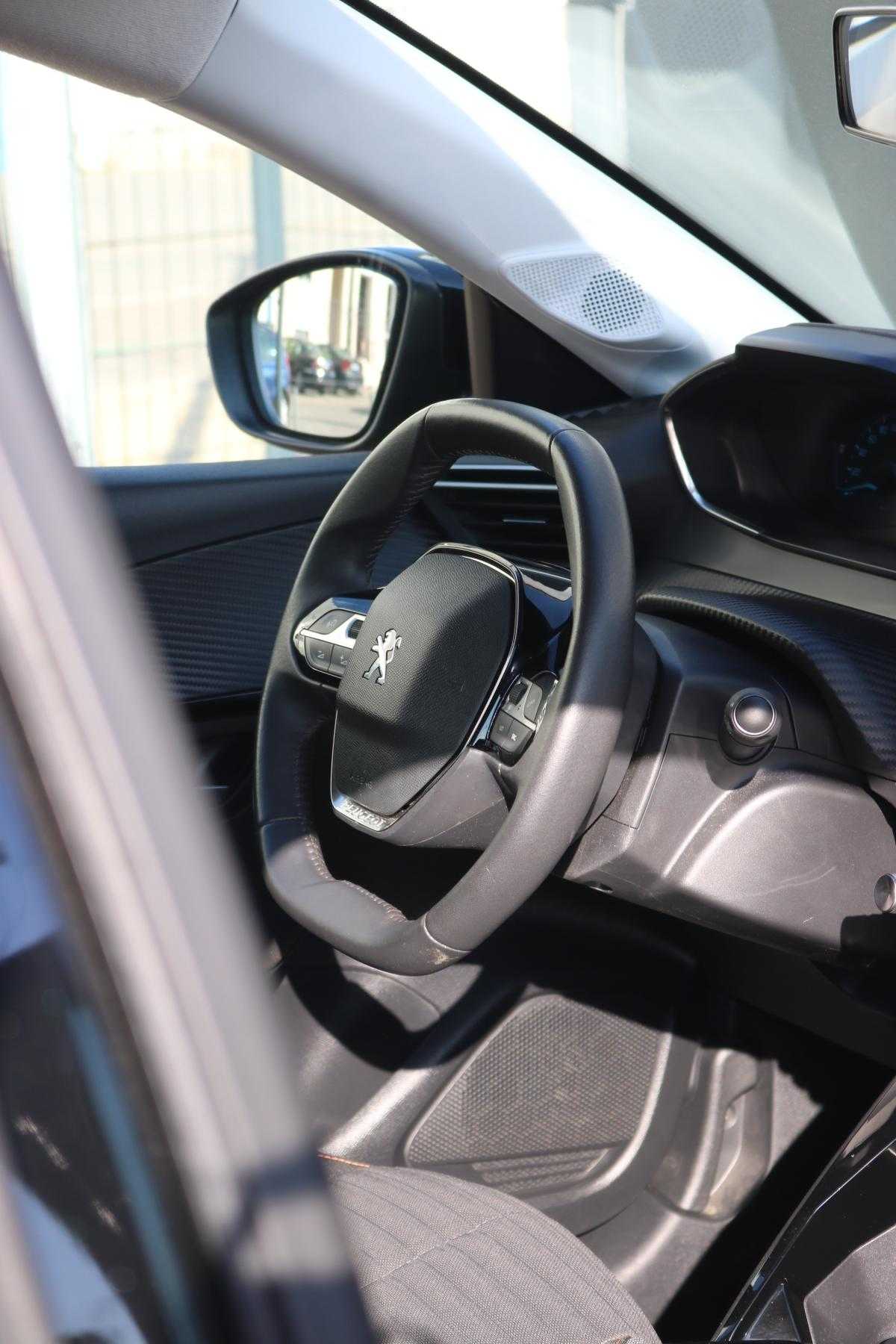 peugeot-208-2023-eletrico-0cc
