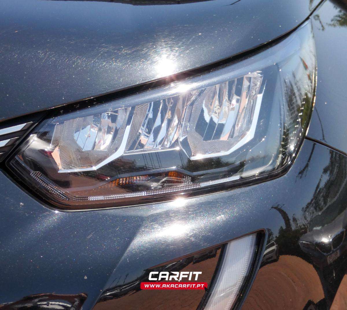 peugeot-2008-2023-gasolina-1199cc