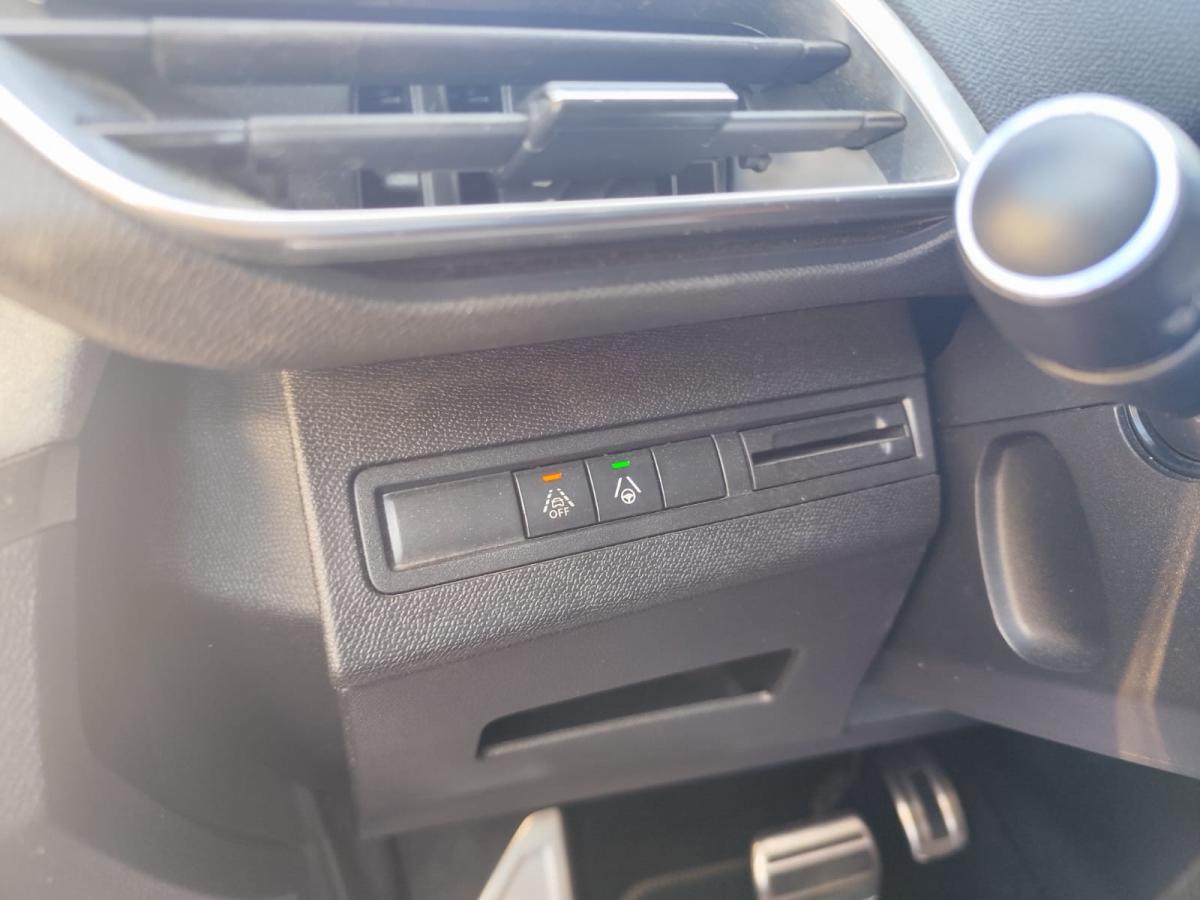 peugeot-5008-2021-diesel-1499cc