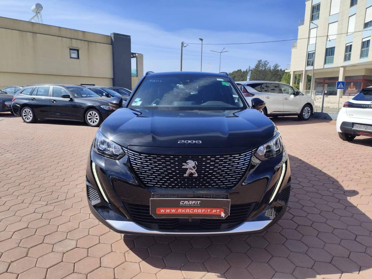 peugeot-2008-2023-gasolina-1199cc