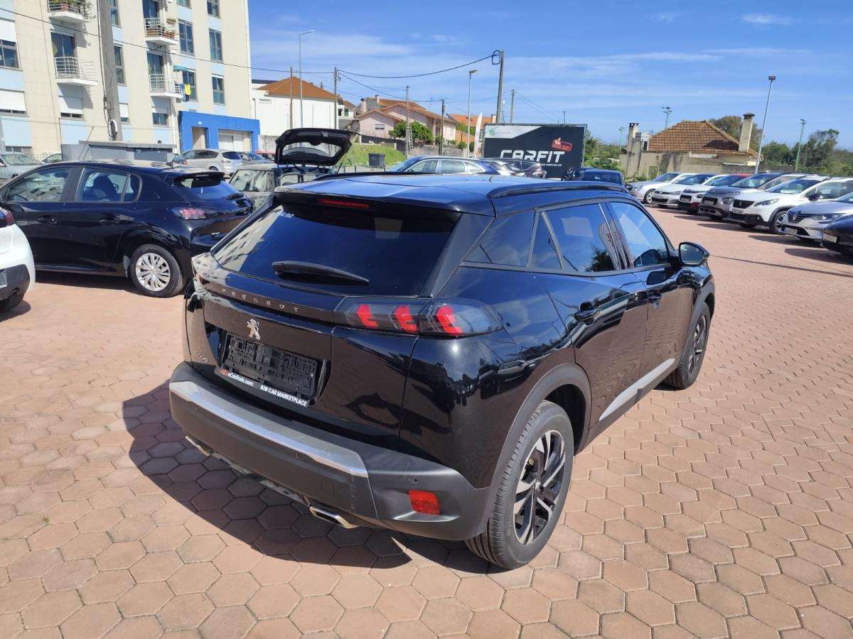 peugeot-2008-2023-gasolina-1199cc