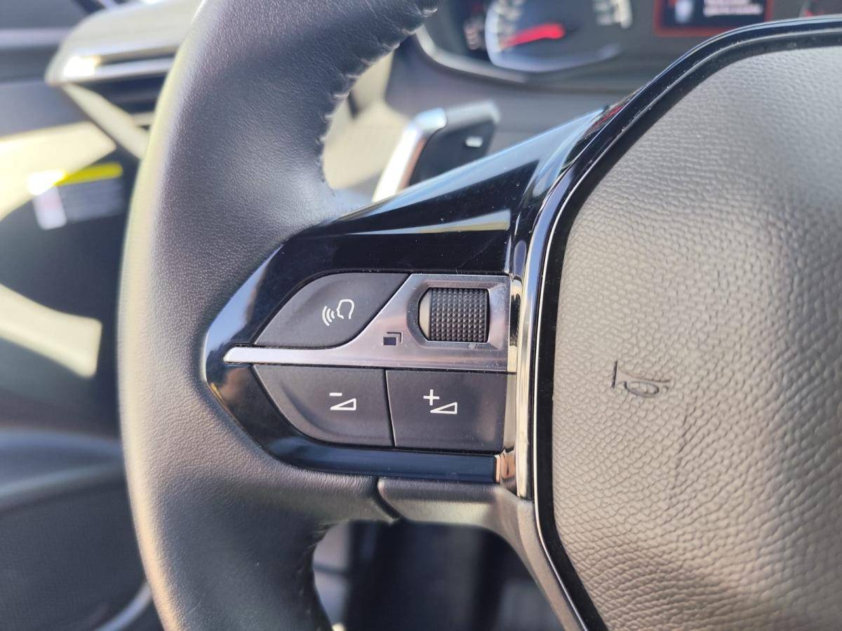 peugeot-2008-2023-gasolina-1199cc