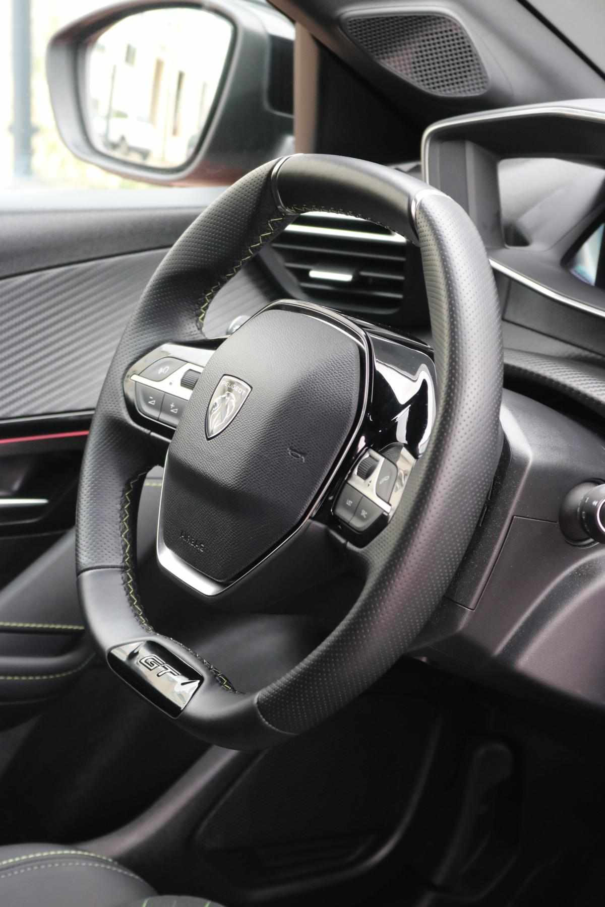 peugeot-208-2024-eletrico-0cc