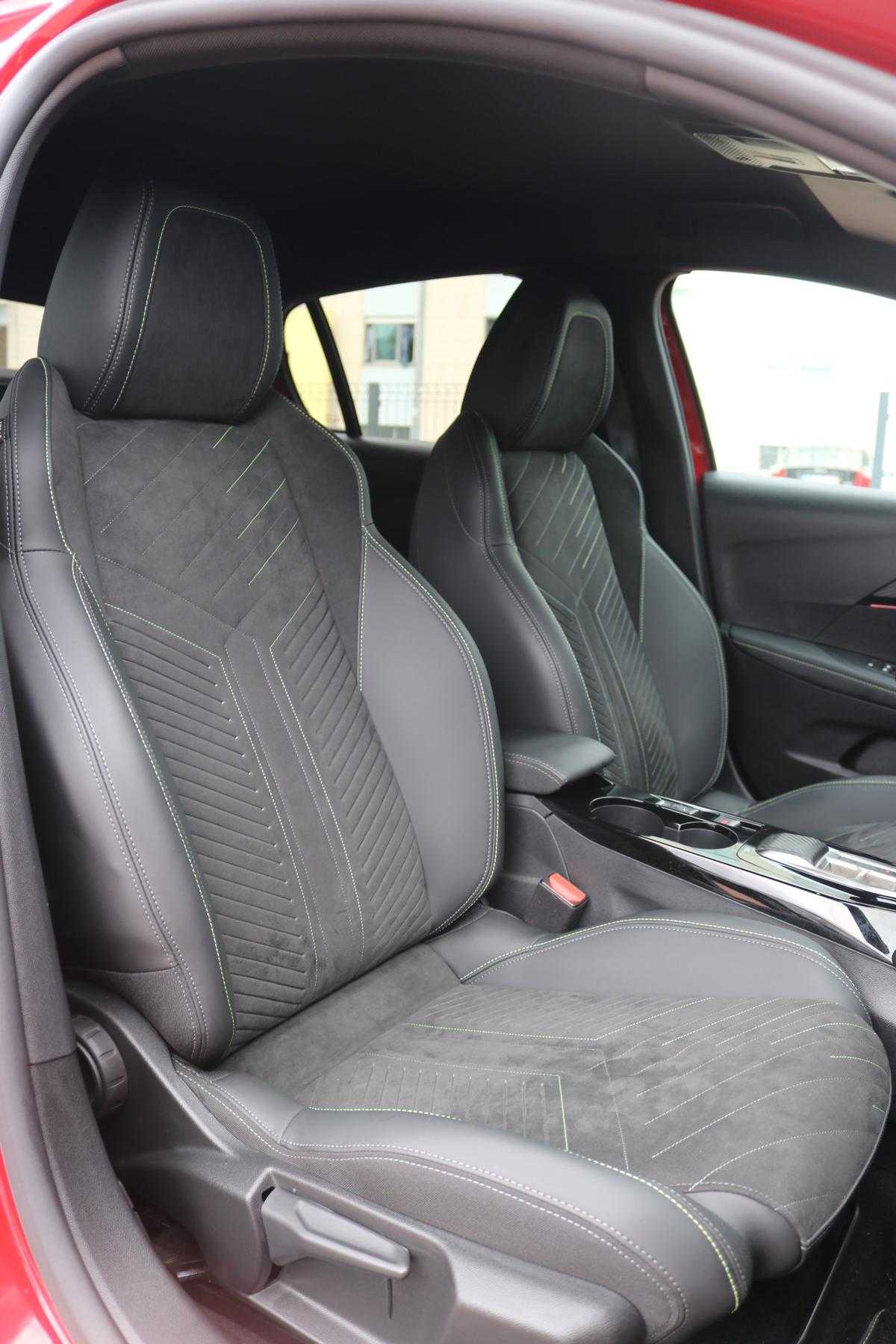 peugeot-208-2024-eletrico-0cc