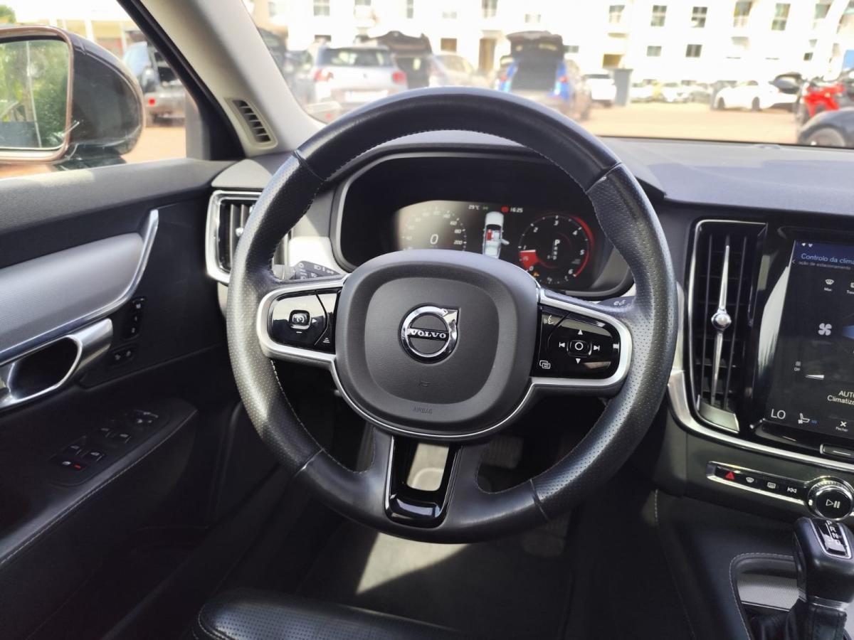 volvo-s90-2018-diesel-1969cc