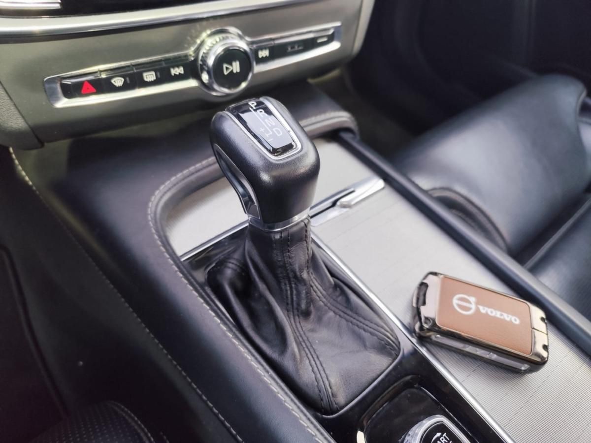 volvo-s90-2018-diesel-1969cc