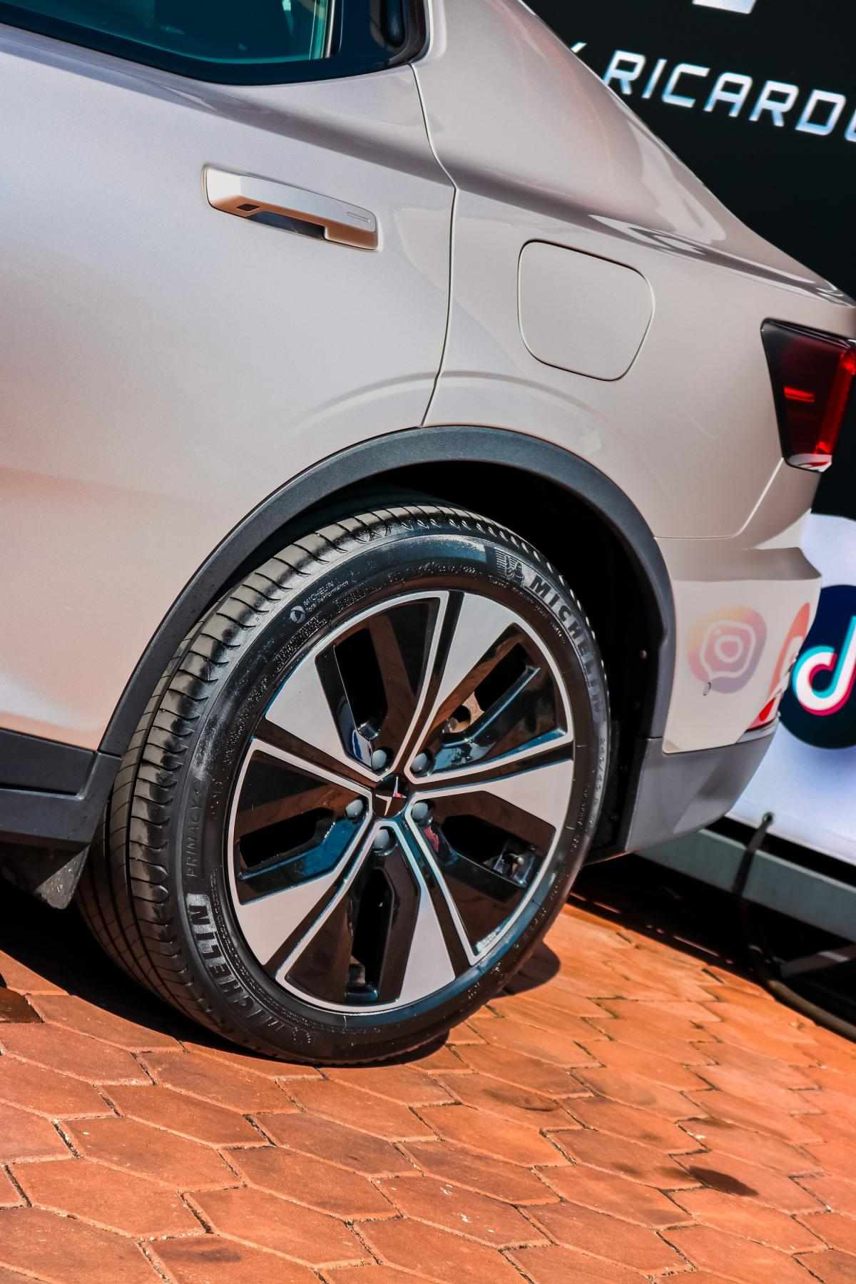 polestar-2-2022-eletrico-0cc