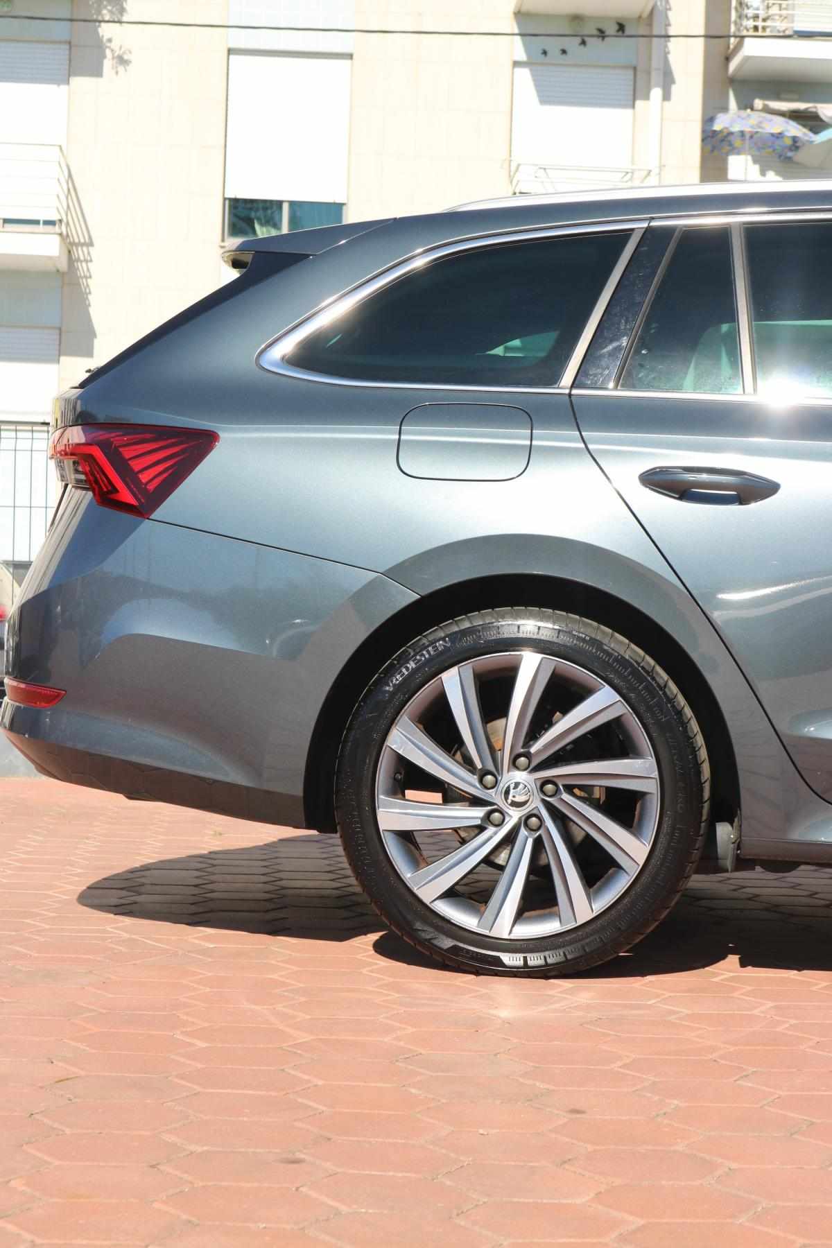 skoda-octavia-2021-hibrido-1498cc