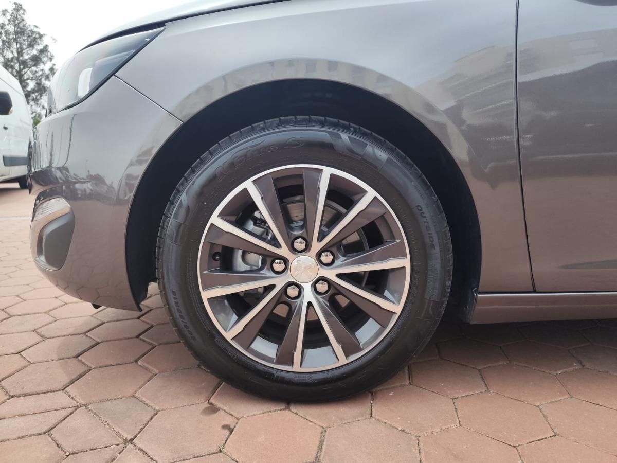 peugeot-308-sw-2015-diesel-1560cc