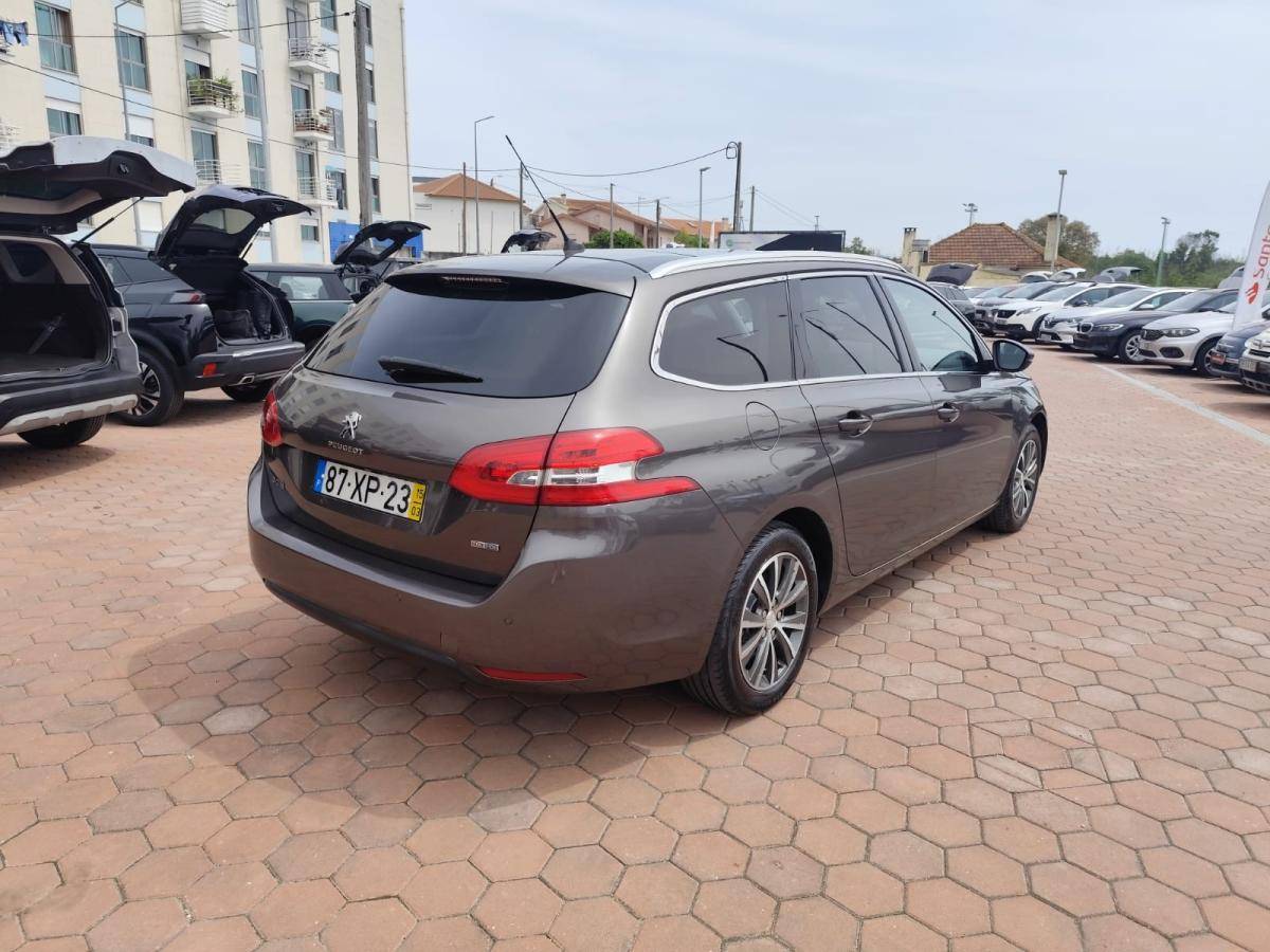 peugeot-308-sw-2015-diesel-1560cc