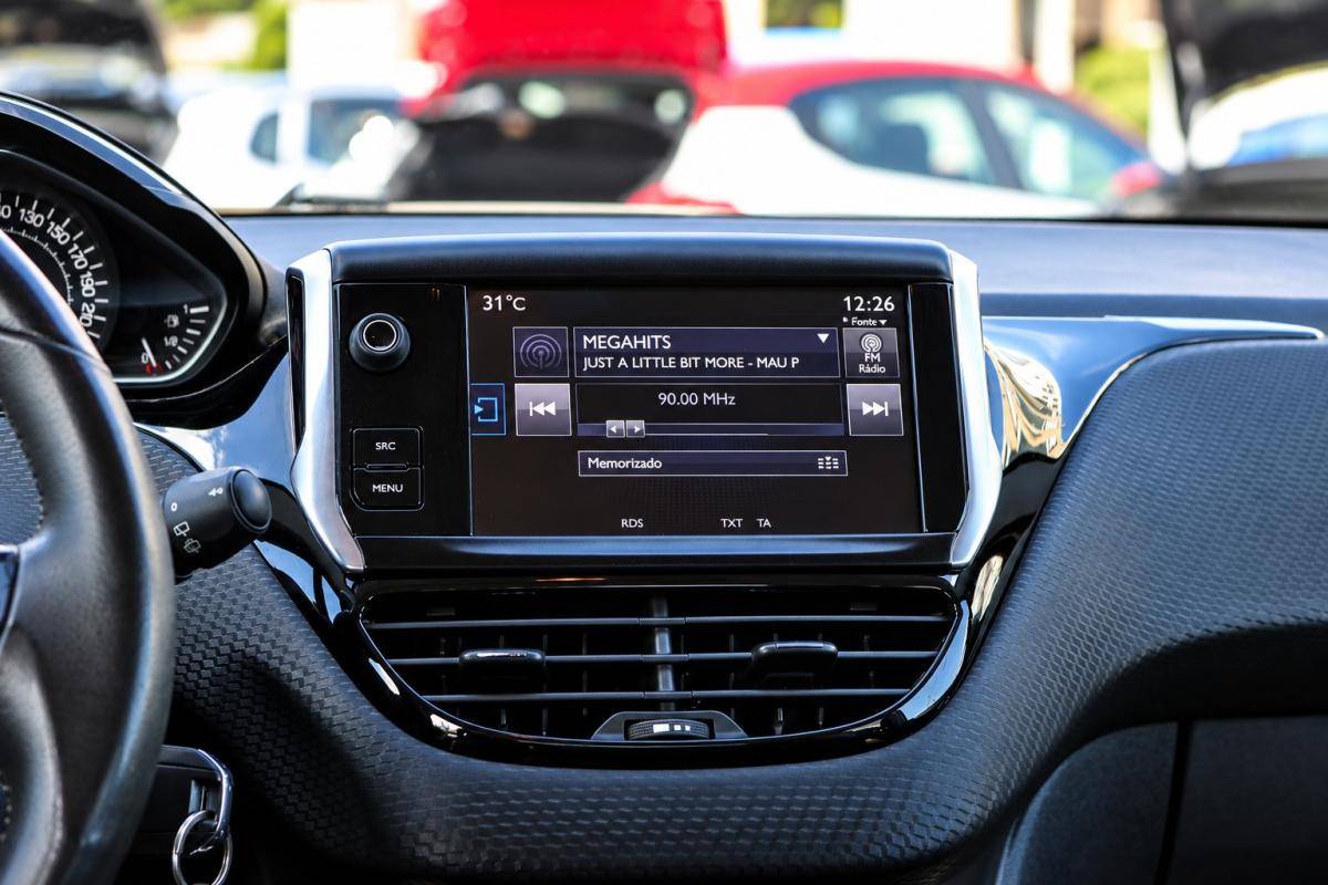peugeot-208-2016-diesel-1560cc