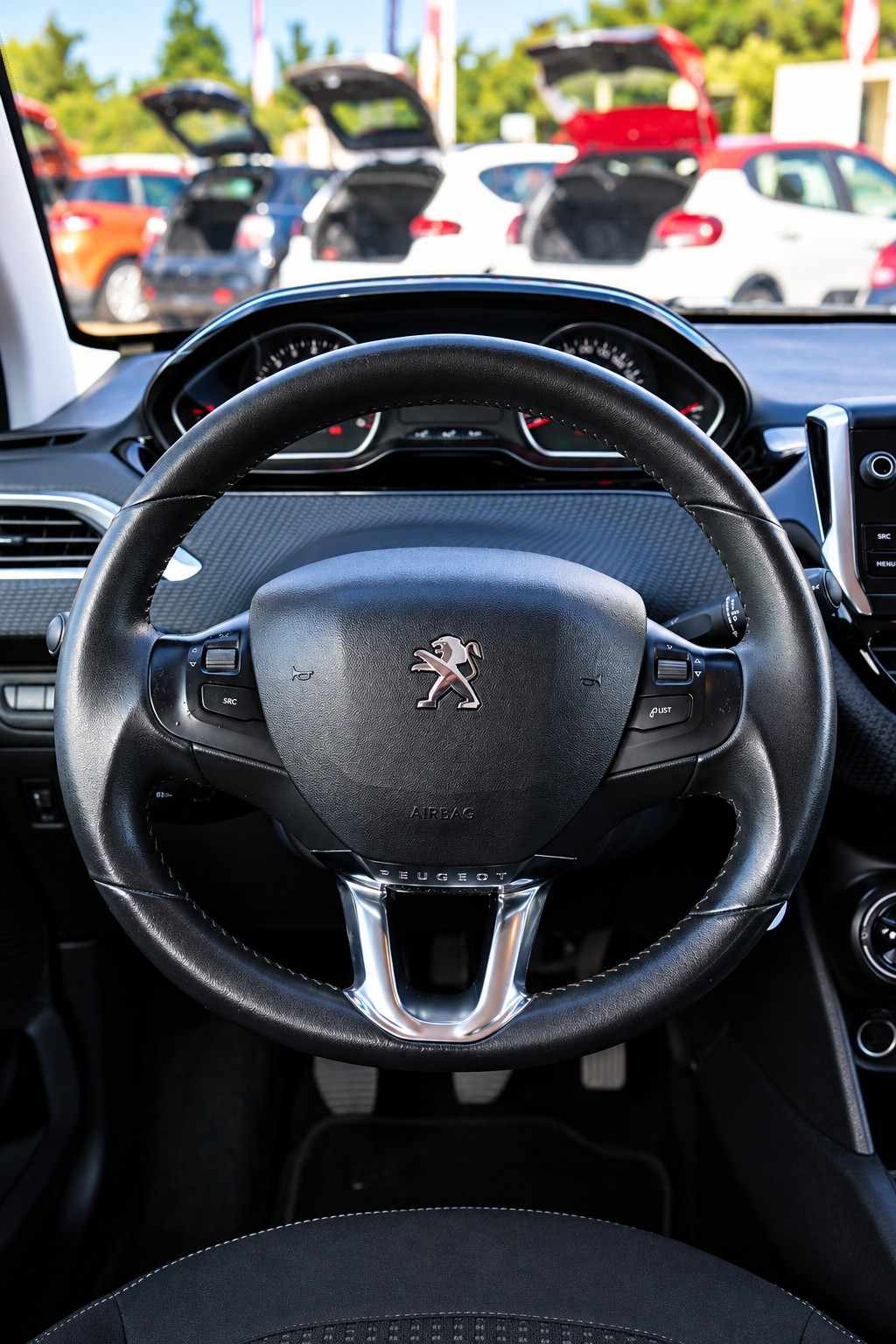 peugeot-208-2016-diesel-1560cc